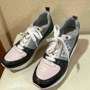 DKNY platform sneakers. Size 7